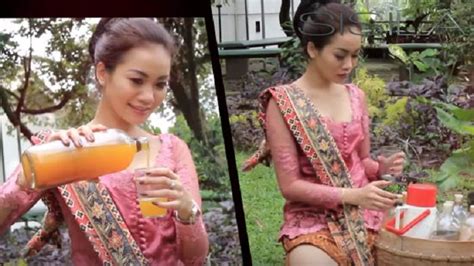 alya dior hot|101+ Foto Alya Dior: Pose Menggoda Ala Penjual Jamu.